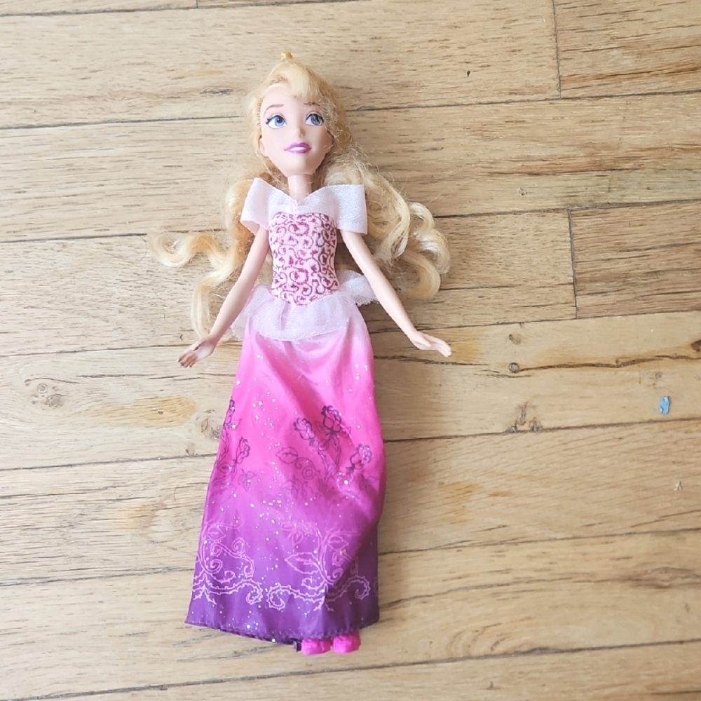 Disney Princess Royal Shimmer Aurora Doll, 11"